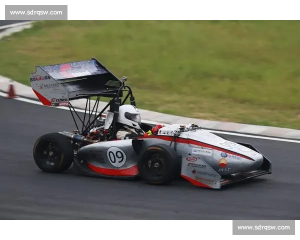 七冠王！六连冠！吉速车队卫冕中国大学生方程式大赛