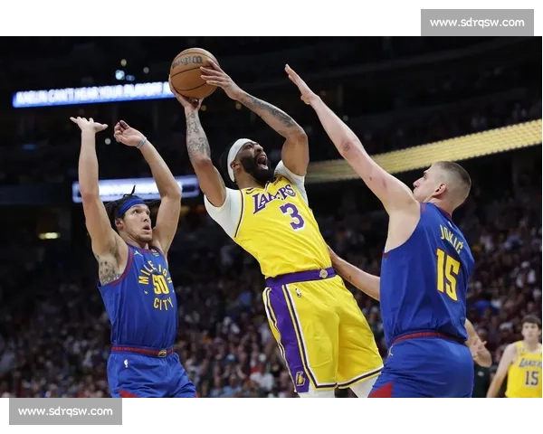 湖人掘金西决第五战鏖战全场巨星对决悬念拉满夜攻防博弈季后赛走向 湖人掘金西决第五战鏖战全场巨星对决悬念拉满夜攻防博弈季后赛走向