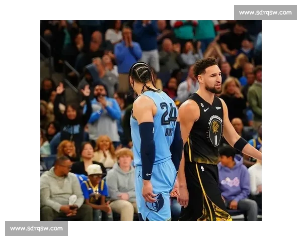 森林狼对阵湖人焦点之战年轻冲击与豪门底蕴的正面对决引爆全场期待 森林狼对阵湖人焦点之战年轻冲击与豪门底蕴的正面对决引爆全场期待