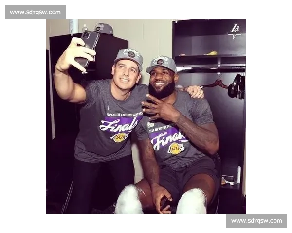 湖人对决热火第三场激战精彩纷呈 谁将挺进总决赛争夺冠军荣耀