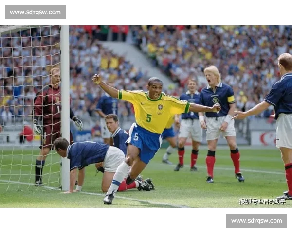 荷兰对阵巴西经典碰撞世界杯舞台上的速度与荣耀较量历史恩怨再燃